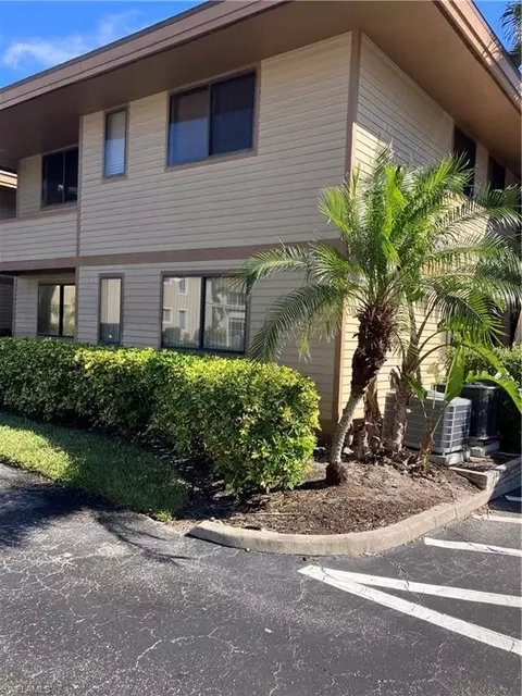 64 4th St #D106, Bonita Springs, FL 34134