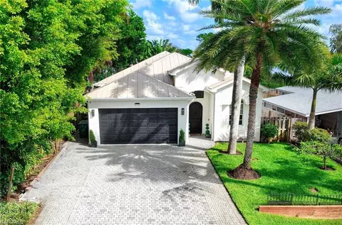 1139 Michigan Ave, Naples, FL 34103