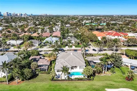 View/Area - 730 Harbour Dr, Naples, FL 34103 photo 2 of 5