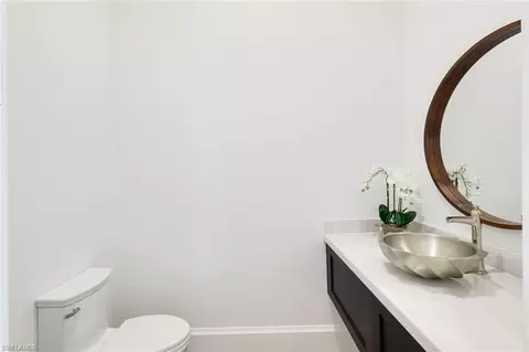 Bath - 730 Harbour Dr, Naples, FL 34103 photo 8 of 8