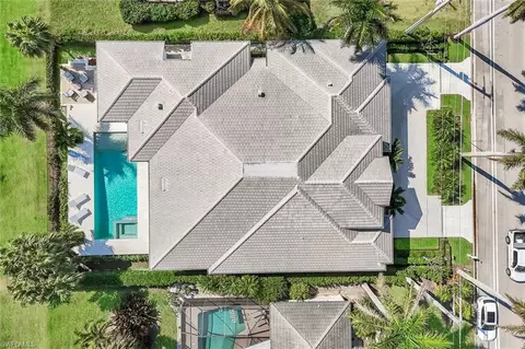 View/Area - 730 Harbour Dr, Naples, FL 34103 photo 4 of 5