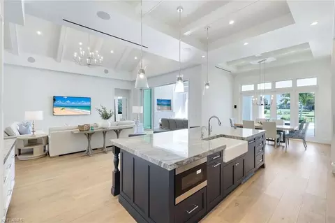 Kitchen - 730 Harbour Dr, Naples, FL 34103 photo 6 of 7