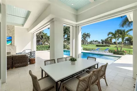 Exterior - 730 Harbour Dr, Naples, FL 34103 photo 2 of 8
