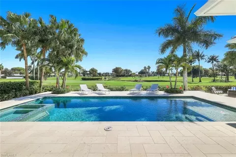 Exterior - 730 Harbour Dr, Naples, FL 34103 photo 4 of 8