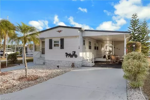 18 Carriage Ln, North Fort Myers, FL 33917