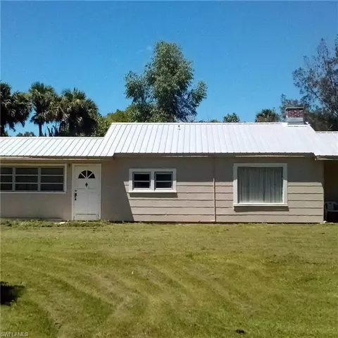 371 N Riverview St, Labelle, FL 33935