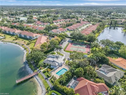 View/Area - 727 Warwick Pl, Naples, FL 34104 photo 7 of 7