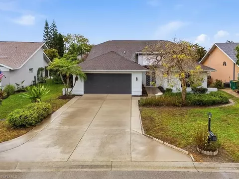Exterior - 727 Warwick Pl, Naples, FL 34104 photo 2 of 6