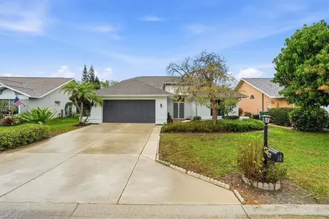 Exterior - 727 Warwick Pl, Naples, FL 34104 photo 5 of 6