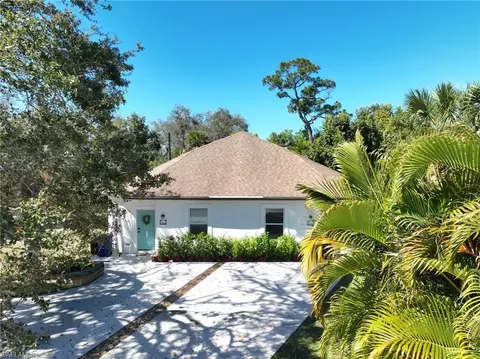 8510 Tamara Ct, Bonita Springs, FL 34135