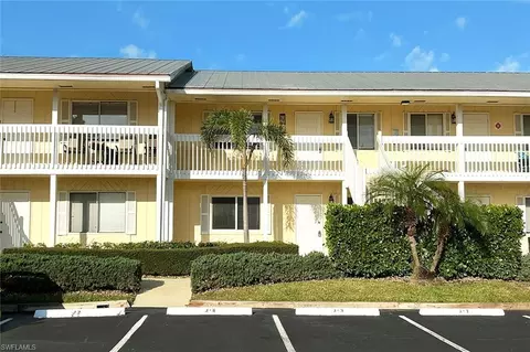 4629 Bayshore Dr #J3, Naples, FL 34112