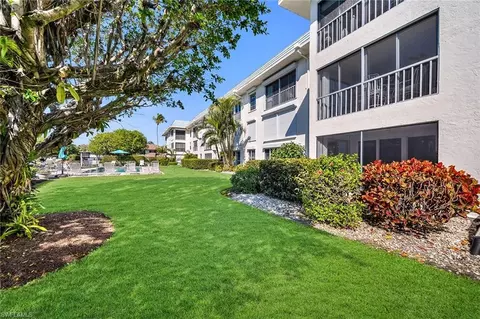 3055 Riviera Dr #102, Naples, FL 34103