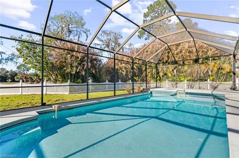 360 16th Ave NW, Naples, FL 34120