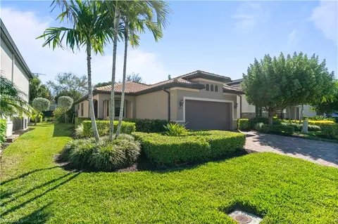 7202 Wilton Dr, Naples, FL 34109