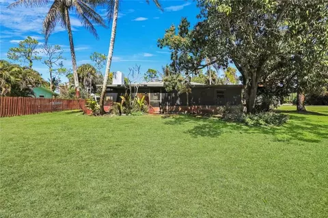 Exterior - 5290 Cypress Ln, Naples, FL 34113 photo 6 of 10