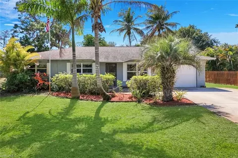 5290 Cypress Ln, Naples, FL 34113