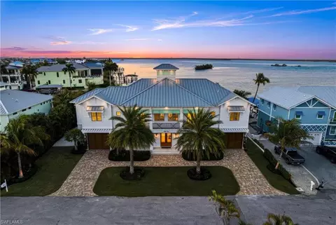 55 Fairview Blvd, Fort Myers Beach, FL 33931