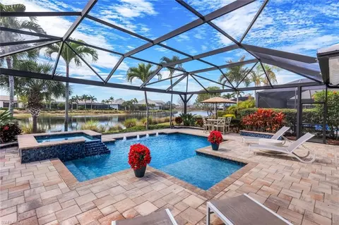 6475 Warwick Ave, Naples, FL 34113