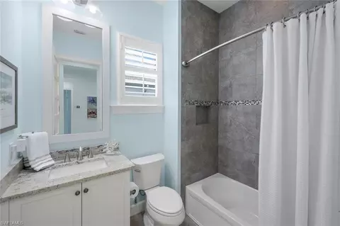 Bath - 6475 Warwick Ave, Naples, FL 34113 photo 3 of 3