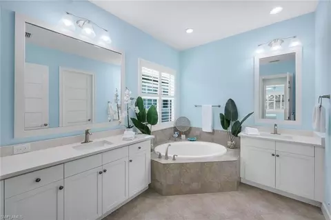 Bath - 6475 Warwick Ave, Naples, FL 34113 photo 1 of 3