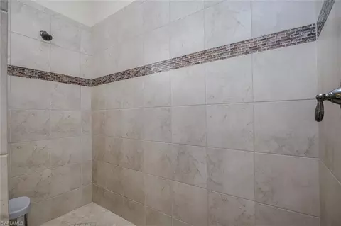 Bath - 3296 Pacific Dr, Naples, FL 34119 photo 4 of 7