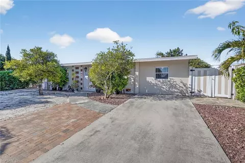 2201 Coronet St, Fort Myers, FL 33907