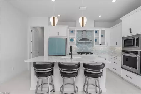 Kitchen - 14854 Loggerhead Dr, Naples, FL 34120 photo 2 of 5