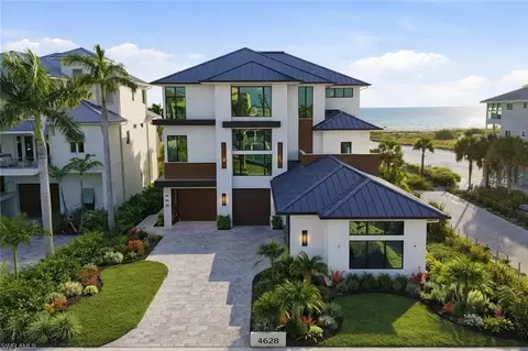 6100 Court St, Fort Myers Beach, FL 33931