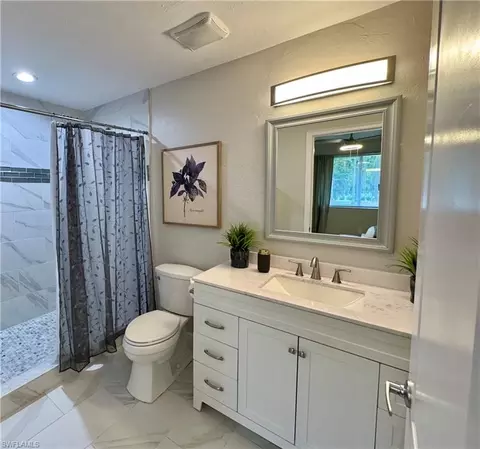 Bath - 3475 3rd Ave SW, Naples, FL 34117 photo 4 of 6