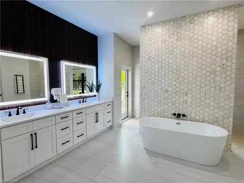 Bath - 3475 3rd Ave SW, Naples, FL 34117 photo 1 of 6