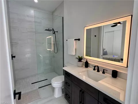 Bath - 3475 3rd Ave SW, Naples, FL 34117 photo 2 of 6