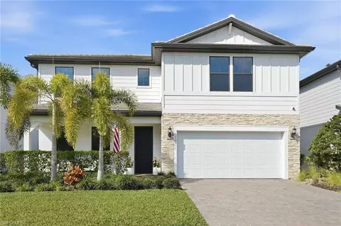 10395 Ventana Ln, Naples, FL 34120