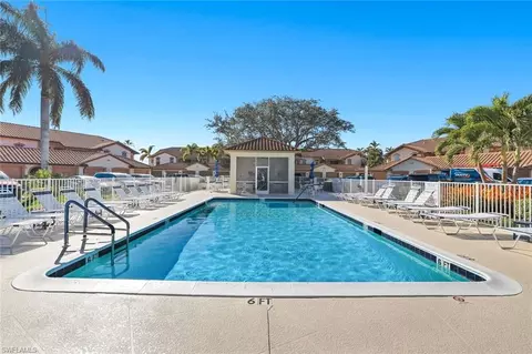 230 Newport Dr #601, Naples, FL 34114