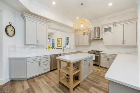 2870 Castillo Ct #103, Naples, FL 34109