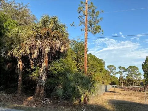 320 16th St NE, Naples, FL 34120 photo 5