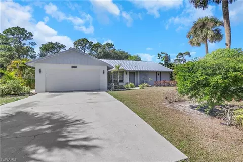 28025 Oak Ln, Bonita Springs, FL 34135