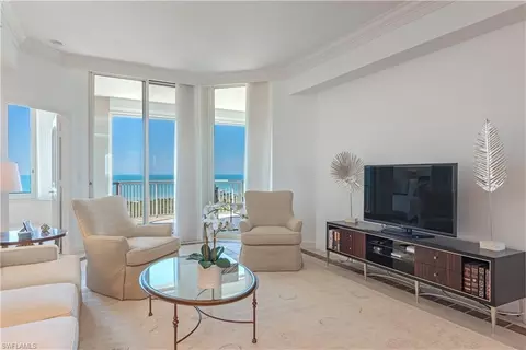 7117 Pelican Bay Blvd #1907, Naples, FL 34108