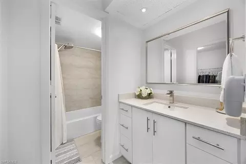 Bath - 4100 Looking Glass Ln #3002, Naples, FL 34112 photo 1 of 5