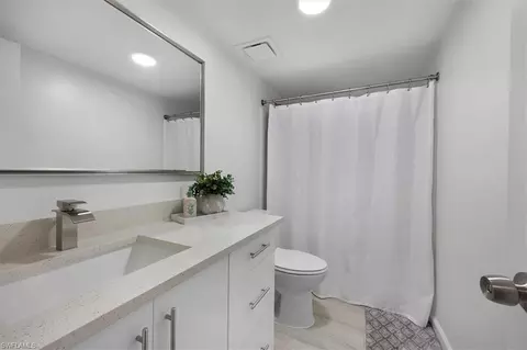 Bath - 4100 Looking Glass Ln #3002, Naples, FL 34112 photo 5 of 5