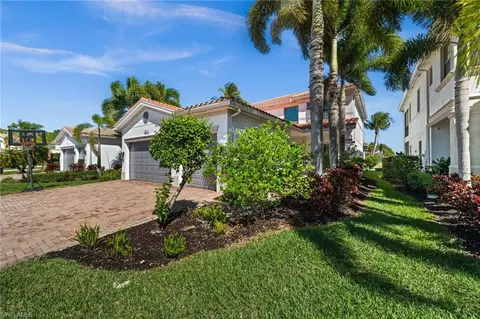 Exterior - 3312 Pacific Dr, Naples, FL 34119 photo 2 of 8