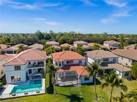 View/Area - 3312 Pacific Dr, Naples, FL 34119 photo 2 of 4