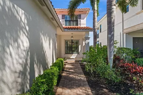 Exterior - 3312 Pacific Dr, Naples, FL 34119 photo 3 of 8