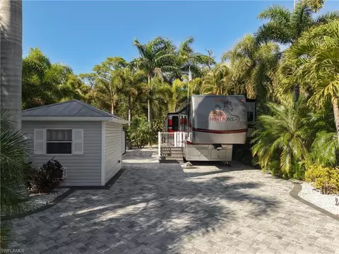 10067 Ramblewood Ct, Fort Myers, FL 33905