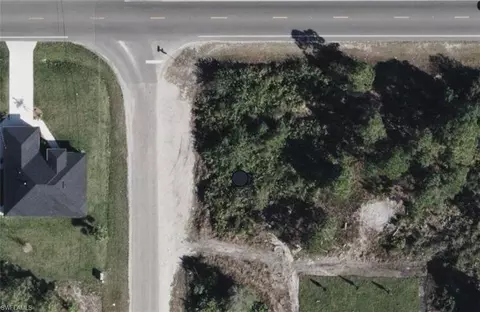3723 23rd St SW, Lehigh Acres, FL 33976
