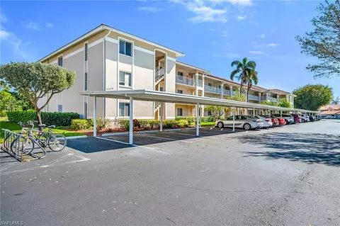 7025 Dennis Cir #G202, Naples, FL 34104