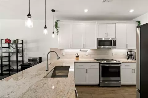 Kitchen - 7598 Rockefeller Dr, Naples, FL 34119 photo 3 of 4