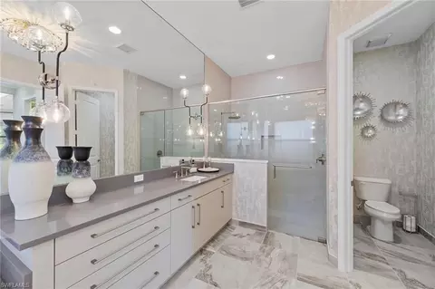 Bath - 4032 Nova Ln, Naples, FL 34119 photo 4 of 4