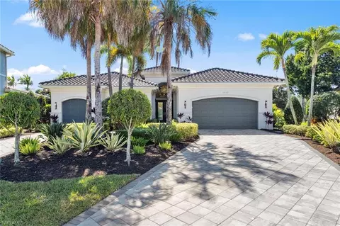 Exterior - 4032 Nova Ln, Naples, FL 34119 photo 4 of 10