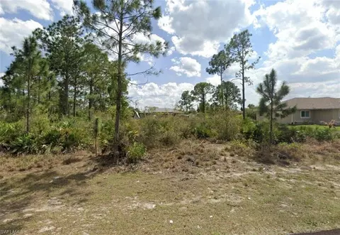 2915 9th St W, Lehigh Acres, FL 33971