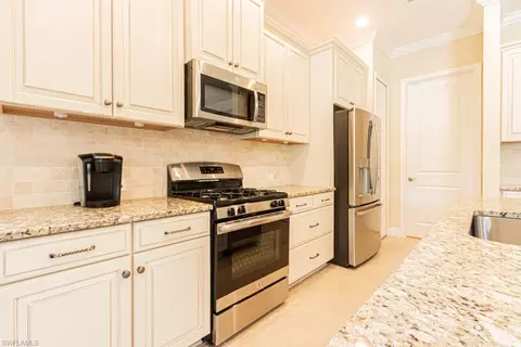 Kitchen - 21270 Estero Preserve Run, Estero, FL 33928 photo 5 of 8
